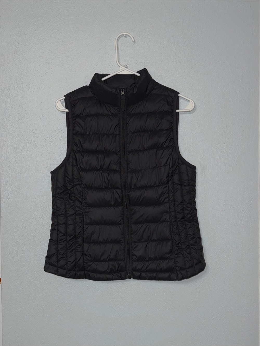 Love Tree Women's Black Quilted Packable Puffer Vest